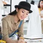 بررسی شغل طراحی لباس