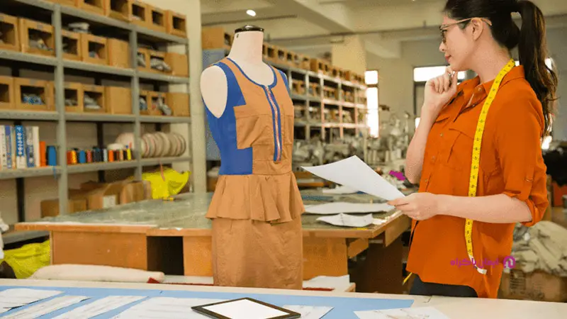 طراح لباس (در تیم یا مستقل)