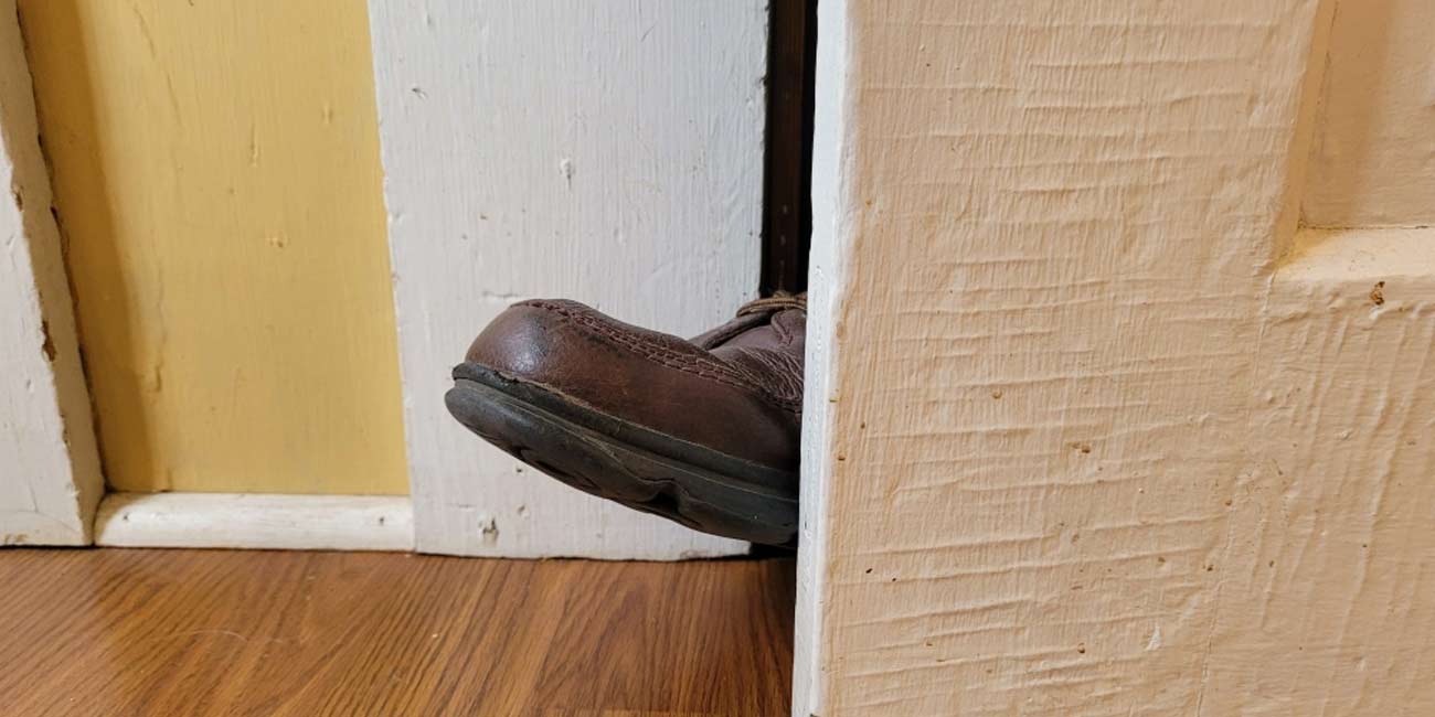 تکنیک Foot in the door یا پا لای در گذاشتن