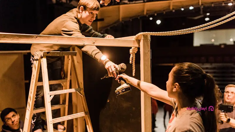 طراح صحنه و دکور تلویزیونی، سینمایی و تئاتر