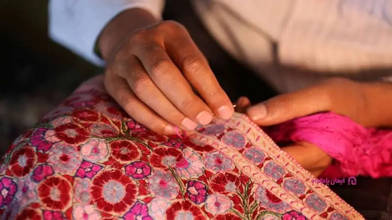 ساخت و فروش شال و روسری دست‌ساز 