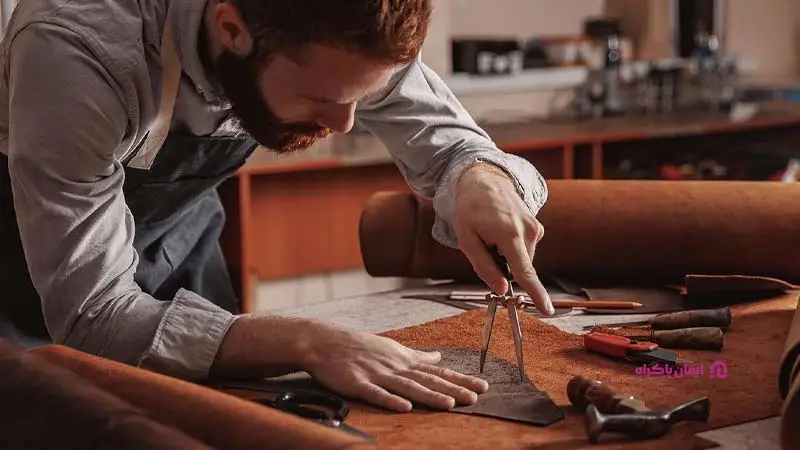 تولید محصولات چرمی دست دوز در شهرستان