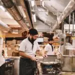 بررسی شغل رستوران داری