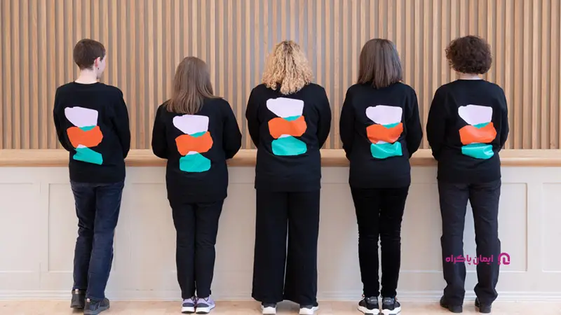 پیکسل، چاپ لباس یا کلاه‌ هایی برای پرسنل