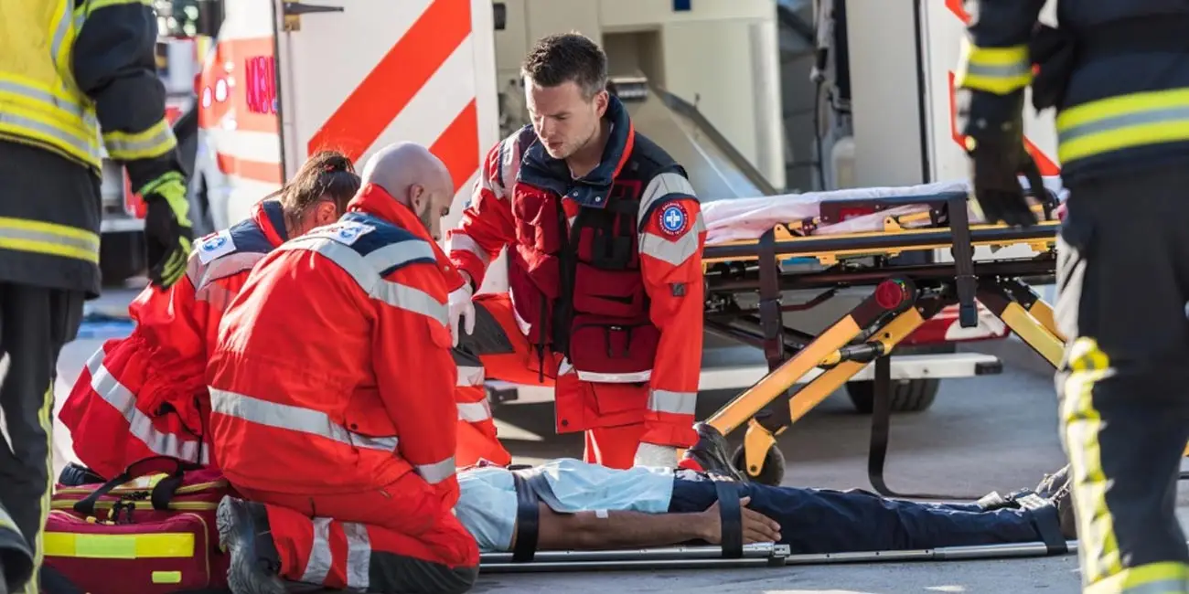 بررسی شغل های رشته فوریت پزشکی