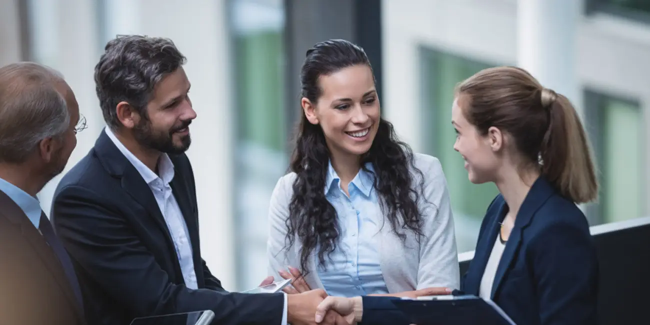 چگونه در محل کار محبوب باشیم؟