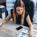 بررسی شغل های رشته اقتصاد