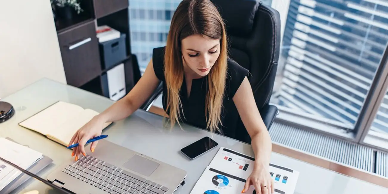 بررسی شغل های رشته اقتصاد