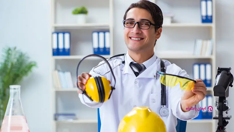 بررسی شغل پزشک طب کار