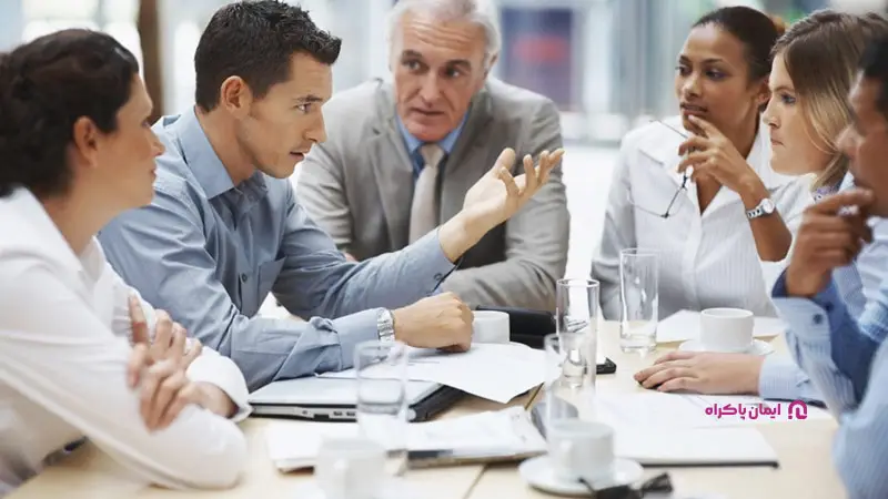 بررسی امکان پذیرش ایده کسب و کار توسط جامعه