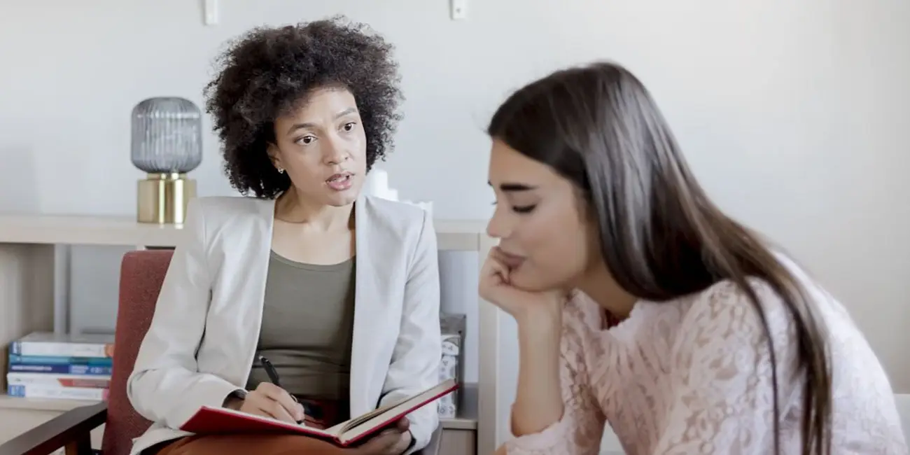 بررسی شغل های رشته روانشناسی بالینی