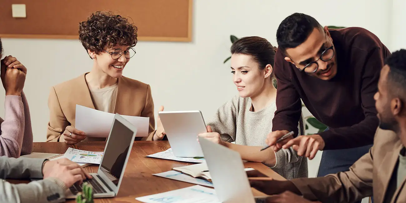 اهمیت گفتگو در محیط کار