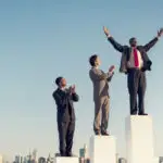 ویژگی ها و عادات انسان های موفق در محیط کار