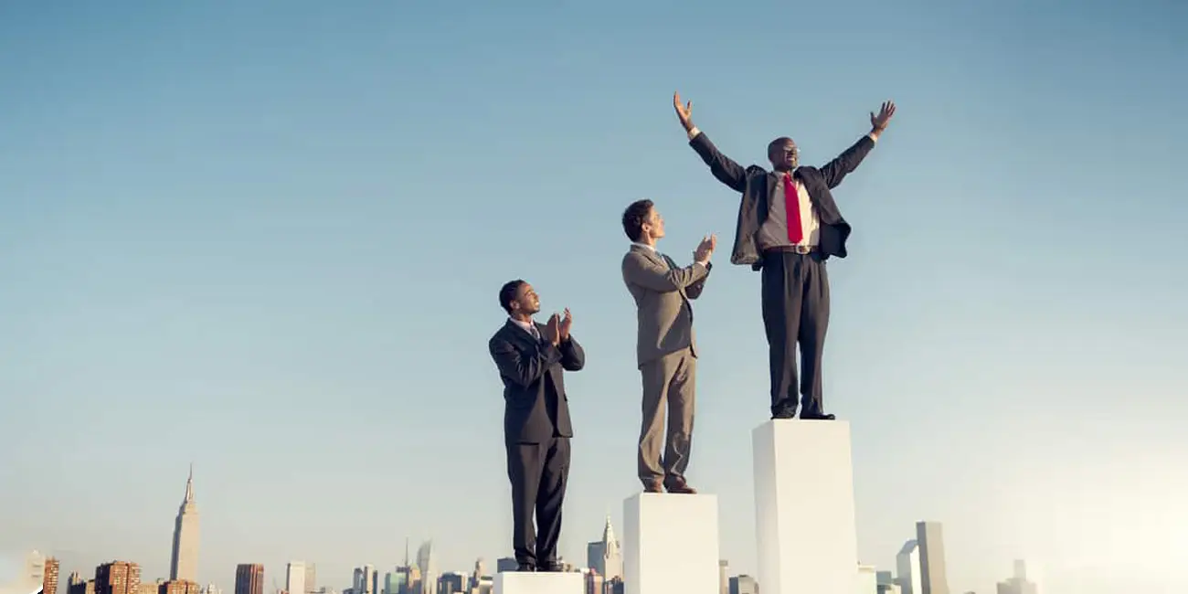 ویژگی ها و عادات انسان های موفق در محیط کار