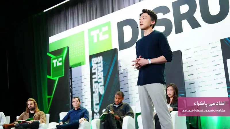 استفاده از کارشناسان یا متخصصان در استراتژی تایید اجتماعی